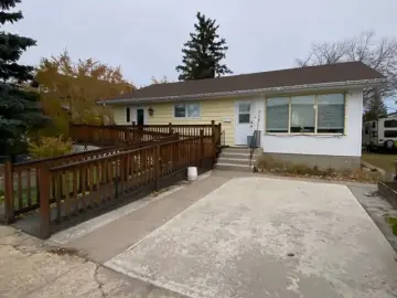 Detached House with **** sqft, * Bedrooms, * Bathroom