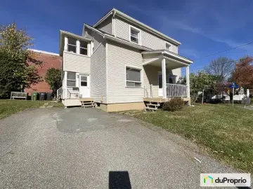 Semi Detached with 3 Bedrooms, 1 Bathroom