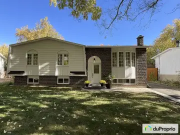 Detached House with 4 Bedrooms, 2 Bathrooms