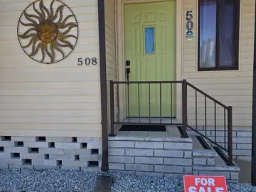 Detached House with 1160 sqft, 2 Bedrooms, 2 Bathroom