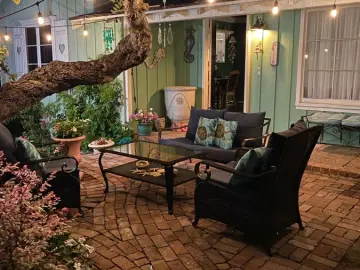 Cottage with 1500 sqft, 3 Bedrooms, 3 Bathrooms