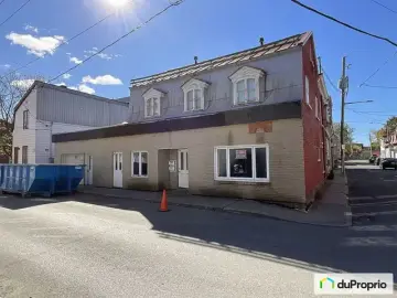 Multi Family with 1 Bedroom, 1 Bathroom