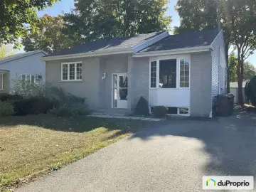 Detached House with 4 Bedrooms, 2 Bathrooms