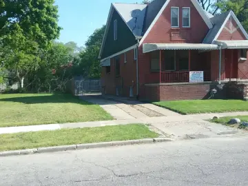 Detached House with **** sqft, * Bedrooms, * Bathroom