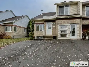 Semi Detached with 3 Bedrooms, 2 Bathrooms