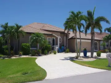 Detached House with **** sqft, * Bedrooms, ** Bathroo