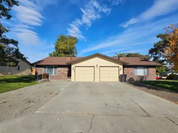 Multi Family with **** sqft, * Bedrooms, * Bathrooms