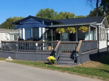 Cottage with 516 sqft, 2 Bedrooms, 1 Bathroom
