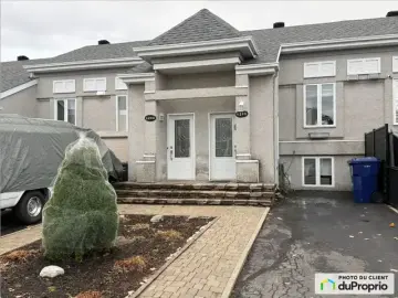 Semi Detached with 2 Bedrooms, 1 Bathroom