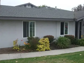 Condominium with **** sqft, * Bedrooms, ** Bathrooms