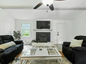 Detached House with 1410 sqft, 3 Bedrooms, 2 Bathroom