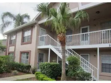 Multi Family with 890 sqft, 2 Bedrooms, 2 Bathrooms