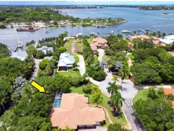 Detached House with 2780 sqft, 4 Bedrooms, 35 Bathroo