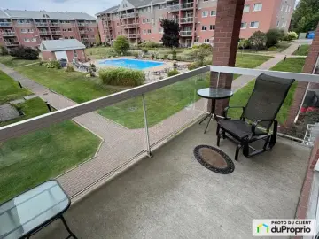 Condominium with 2 Bedrooms, 1 Bathroom