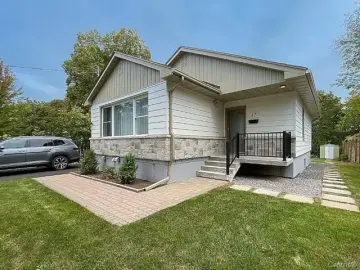 Detached House with 3 Bedrooms, 2 Bathrooms