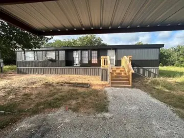 Detached House with 1400 sqft, 3 Bedrooms, 2 Bathroom