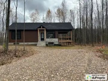 Detached House with 3 Bedrooms, 2 Bathrooms