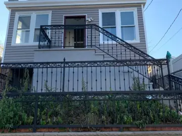 Multi Family with 4 Bedrooms, 2 Bathrooms