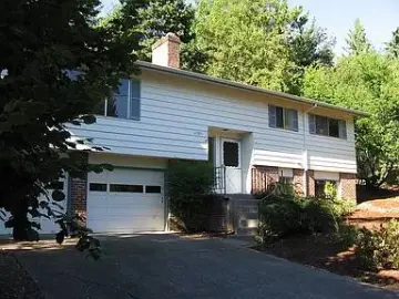 Detached House with 2213 sqft, 4 Bedrooms, 3 Bathroom