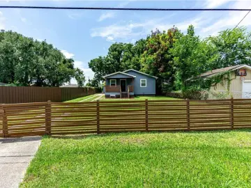 Detached House with 1456 sqft, 3 Bedrooms, 2 Bathroom