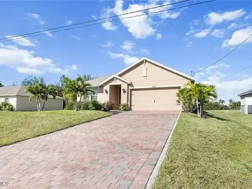 Detached House with 1684 sqft, 3 Bedrooms, 2 Bathroom