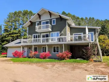 Detached House with 4 Bedrooms, 2 Bathrooms