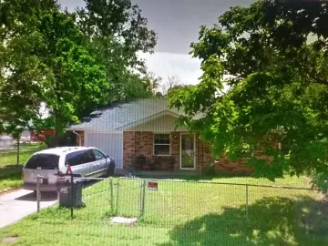 Detached House with 1280 sqft, 3 Bedrooms, 2 Bathroom