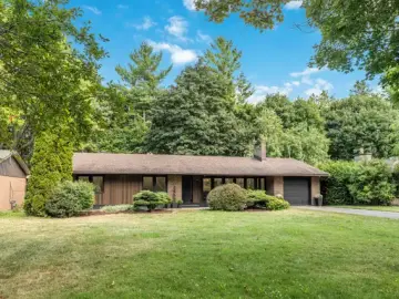 Detached House with **** sqft, * Bedrooms, * Bathroom