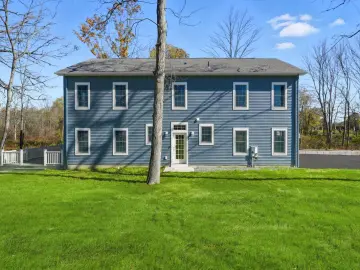 Detached House with 2500 sqft, 4 Bedrooms, 25 Bathroo