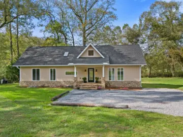 Land with 1300 sqft, 3 Bedrooms, 2 Bathrooms