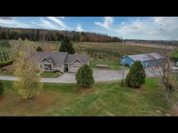 Land with 5 Bedrooms, 2 Bathrooms