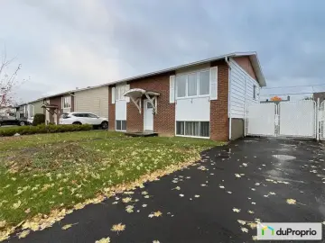 Detached House with 3 Bedrooms, 2 Bathrooms