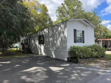 Land with 1056 sqft, 3 Bedrooms, 2 Bathrooms