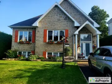 Semi Detached with 3 Bedrooms, 1 Bathroom