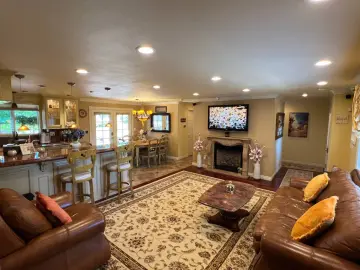 Land with 3600 sqft, 5 Bedrooms, 35 Bathrooms