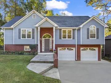 Detached House with **** sqft, * Bedrooms, * Bathroom