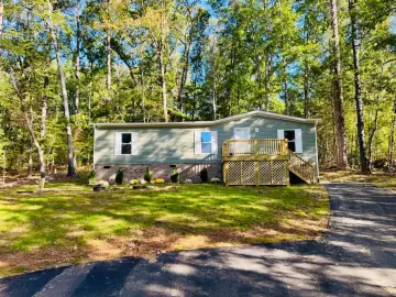 Detached House with 1440 sqft, 3 Bedrooms, 2 Bathroom