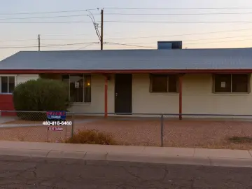 Detached House with 1365 sqft, 4 Bedrooms, 2 Bathroom