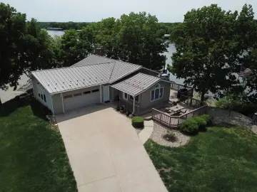 Land with 2329 sqft, 4 Bedrooms, 2 Bathrooms