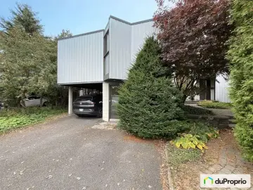 Semi Detached with 3 Bedrooms, 1 Bathroom