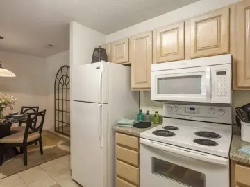 Detached House with 957 sqft, 2 Bedrooms, 2 Bathrooms