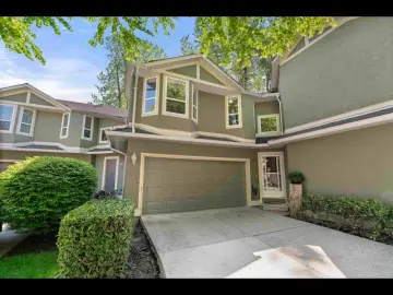 Semi Detached with 1612 sqft, 3 Bedrooms, 2 Bathrooms