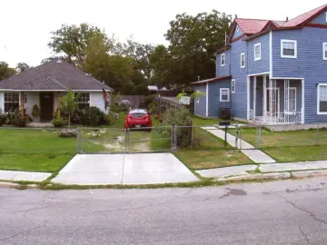 Semi Detached with 1868 sqft, 4 Bedrooms, 2 Bathrooms