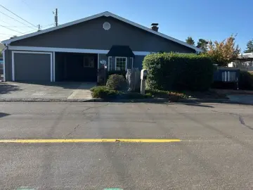 Detached House with 1388 sqft, 2 Bedrooms, 1 Bathroom